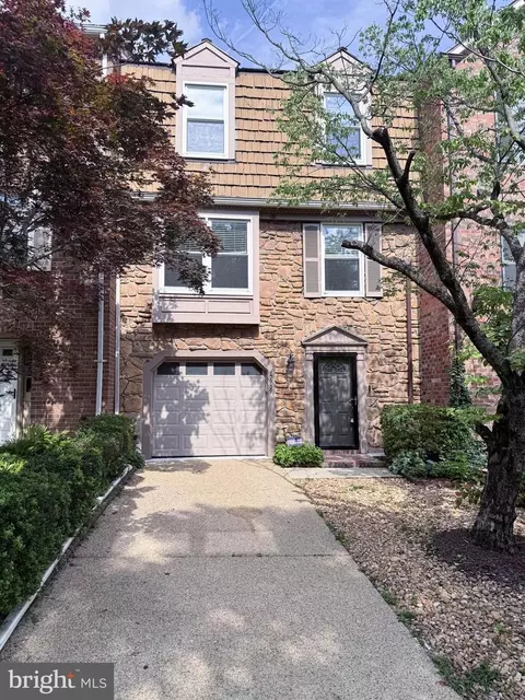 Exterior - 10939 Pebble Run Dr, Silver Spring, MD 20902 photo 3 of 17