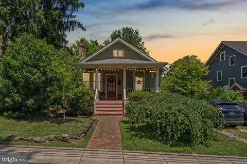 7311 Flower Ave, Takoma Park, MD 20912