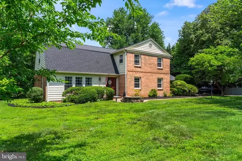 12905 Darnestown Rd, Gaithersburg, MD 20878