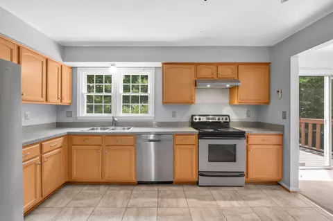 Kitchen - 13123 Serpentine Way, Silver Spring, MD 20904 photo 1 of 2