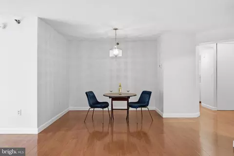 Dining - 15100 Interlachen Dr #4-124, Silver Spring, MD 20906 photo 1 of 2