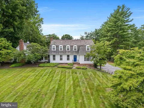 10812 Cripplegate Rd, Potomac, MD 20854