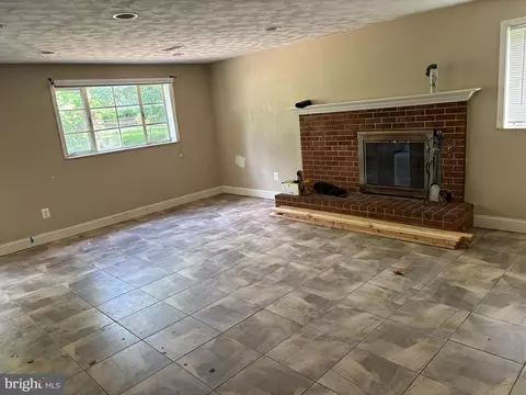 906 Venice Dr, Silver Spring, MD 20904 photo 8