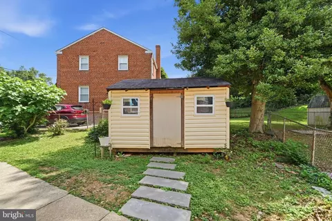 Exterior - 11931 Centerhill St, Silver Spring, MD 20902 photo 13 of 15