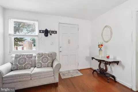 Entry Way - 11931 Centerhill St, Silver Spring, MD 20902 photo 2 of 6