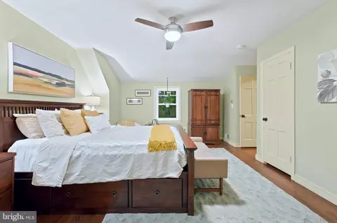 Bedroom - 8902 Sudbury Rd, Silver Spring, MD 20901 photo 4 of 17