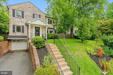 3202 Coquelin Ter, Chevy Chase, MD 20815