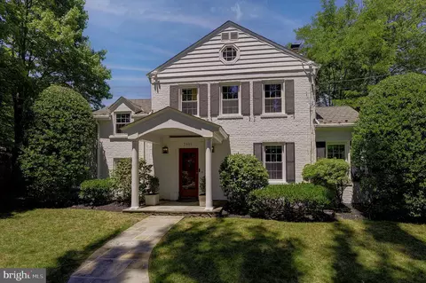 3905 Laird Pl, Chevy Chase, MD 20815