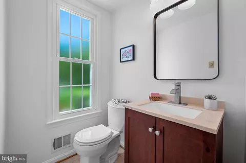 Bath - 13848 Turnmore Rd, Silver Spring, MD 20906 photo 1 of 4