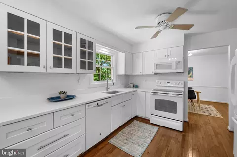 Kitchen - 13848 Turnmore Rd, Silver Spring, MD 20906 photo 2 of 3