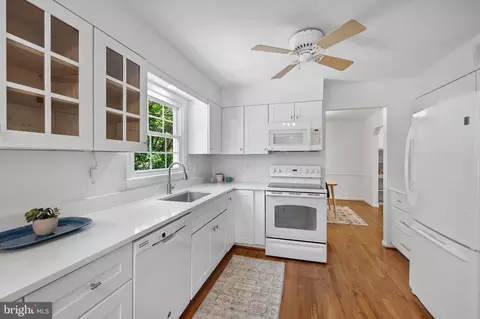 Kitchen - 13848 Turnmore Rd, Silver Spring, MD 20906 photo 3 of 3