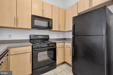 Kitchen - 1201 E West Hwy #241, Silver Spring, MD 20910 photo 2 of 2