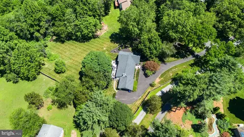 8009 Exodus Dr, Gaithersburg, MD 20882