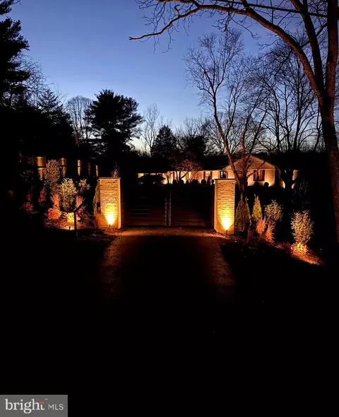 8009 Exodus Dr, Gaithersburg, MD 20882