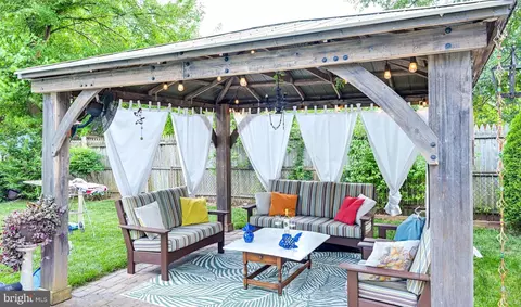 Exterior - 406 Belton Rd, Silver Spring, MD 20901 photo 7 of 10