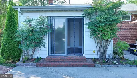 Exterior - 406 Belton Rd, Silver Spring, MD 20901 photo 3 of 10
