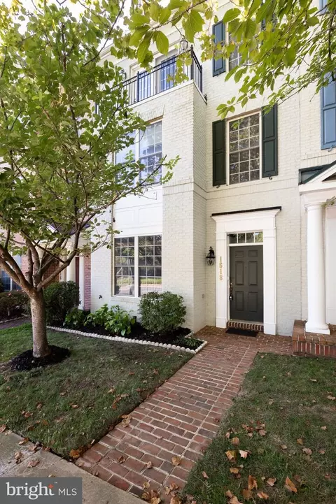 1618 Piccard Dr, Rockville, MD 20850