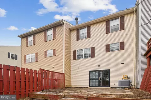 Exterior - 3835 Ferrara Dr, Silver Spring, MD 20906 photo 4 of 9