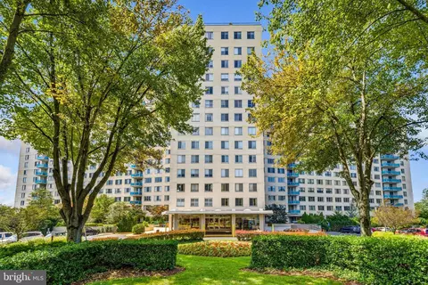 10500 Rockville Pik #1410, Rockville, MD 20852