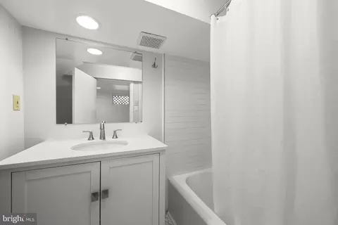 8800 Maywood Ave, Silver Spring, MD 20910 photo 31