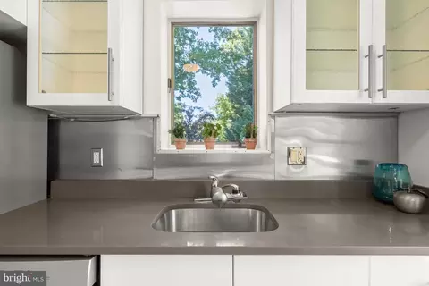 8800 Maywood Ave, Silver Spring, MD 20910 photo 15