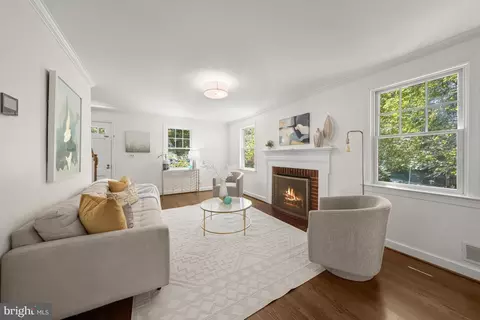 8800 Maywood Ave, Silver Spring, MD 20910 photo 4