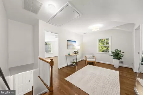 8800 Maywood Ave, Silver Spring, MD 20910 photo 17