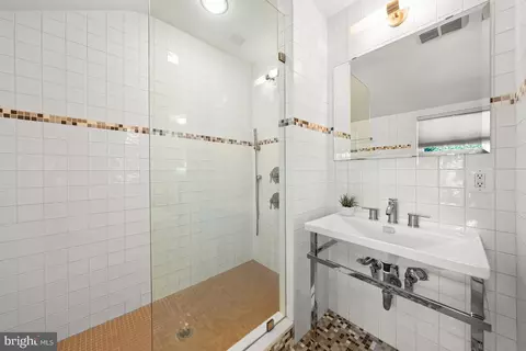 8800 Maywood Ave, Silver Spring, MD 20910 photo 19