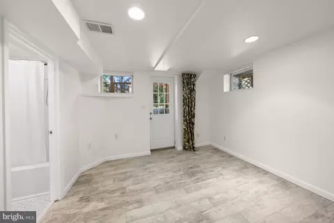 8800 Maywood Ave, Silver Spring, MD 20910 photo 30