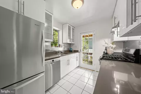 8800 Maywood Ave, Silver Spring, MD 20910 photo 14