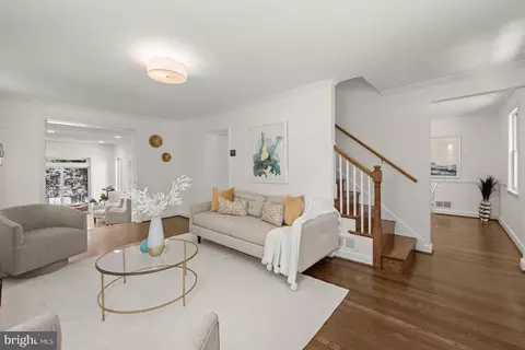 8800 Maywood Ave, Silver Spring, MD 20910 photo 2