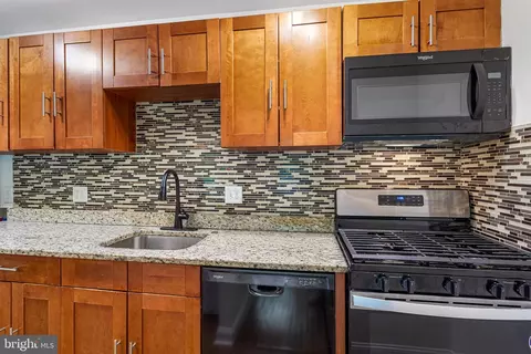 Kitchen - 3854 Bel Pre Rd #13, Silver Spring, MD 20906 photo 3 of 4
