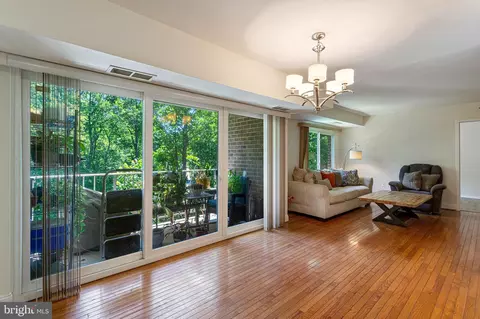 Living - 3854 Bel Pre Rd #13, Silver Spring, MD 20906 photo 3 of 4