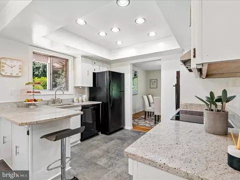 Kitchen - 903 Annmore Dr, Silver Spring, MD 20902 photo 2 of 2