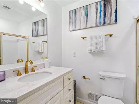 Bath - 903 Annmore Dr, Silver Spring, MD 20902 photo 2 of 3