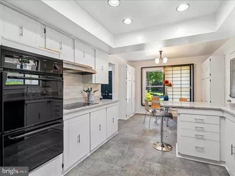 Kitchen - 903 Annmore Dr, Silver Spring, MD 20902 photo 1 of 2