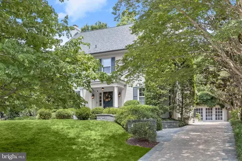6805 Meadow Ln, Chevy Chase, MD 20815