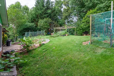 Exterior - 10804 Lombardy Rd, Silver Spring, MD 20901 photo 2 of 7