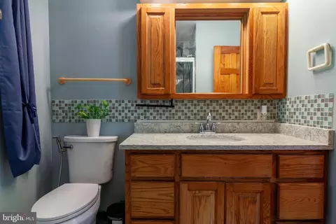 Bath - 10804 Lombardy Rd, Silver Spring, MD 20901 photo 3 of 3