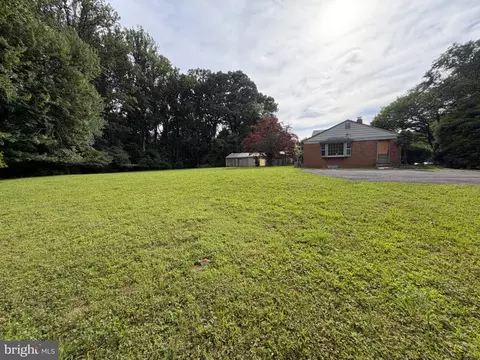 Exterior - 913 Windmill Ln, Silver Spring, MD 20905 photo 2 of 4