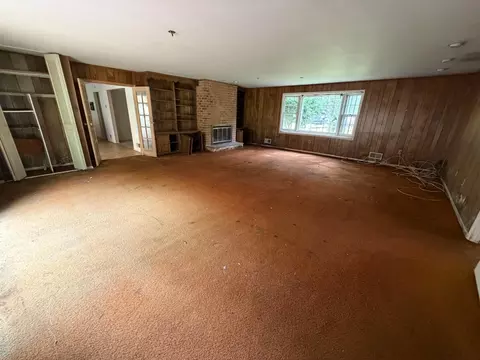Living - 913 Windmill Ln, Silver Spring, MD 20905 photo 5 of 7