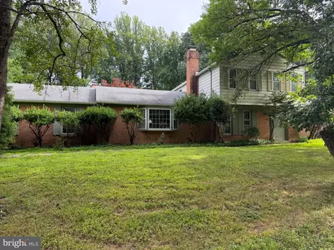913 Windmill Ln, Silver Spring, MD 20905