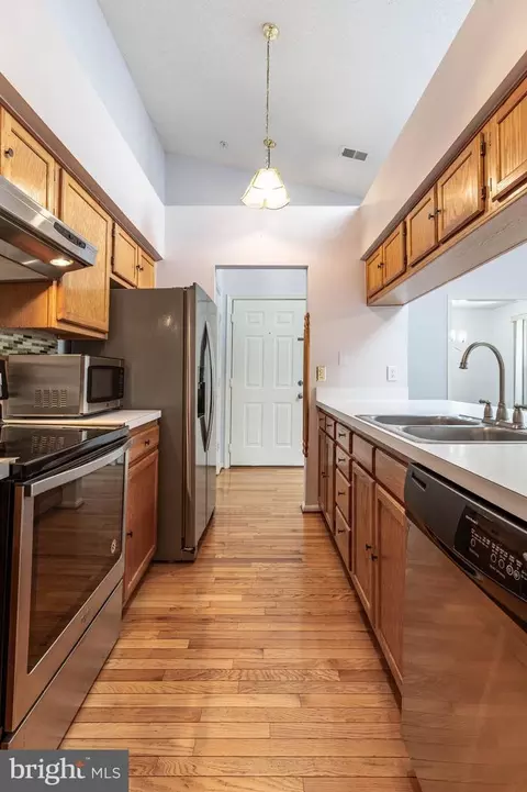 Kitchen - 2800 Clear Shot Dr #9-35, Silver Spring, MD 20906 photo 2 of 5