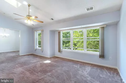 Living - 2800 Clear Shot Dr #9-35, Silver Spring, MD 20906 photo 5 of 5