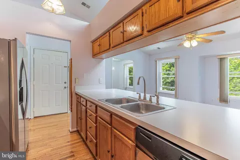 Kitchen - 2800 Clear Shot Dr #9-35, Silver Spring, MD 20906 photo 3 of 5