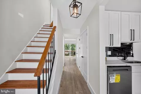 19523 Divot Pl, Montgomery Village, MD 20886