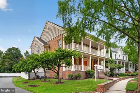 105 Watkins Overlook, Rockville, MD 20850