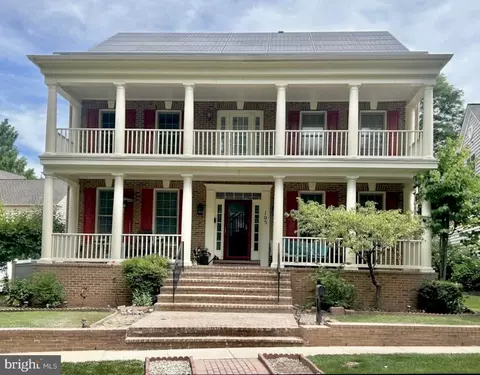 105 Watkins Overlook, Rockville, MD 20850