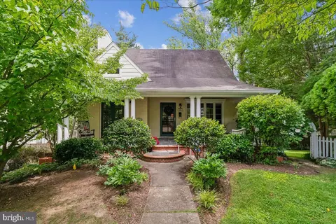 3314 Camalier Dr, Chevy Chase, MD 20815