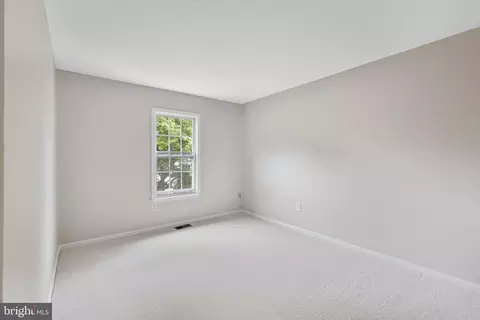 Bedroom - 1104 Travis Ln, Gaithersburg, MD 20879 photo 4 of 4
